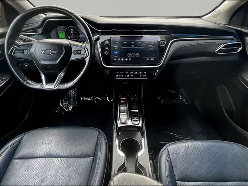 Used 2022 Chevrolet Bolt EUV LT w/ Convenience Package FWD image 7