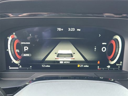 New 2026 Nissan Pathfinder Platinum image 11