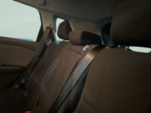 Used 2023 Nissan Rogue S image 15