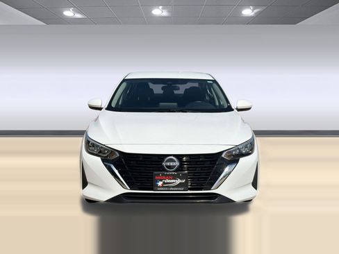 Used 2024 Nissan Sentra SV FWD image 6