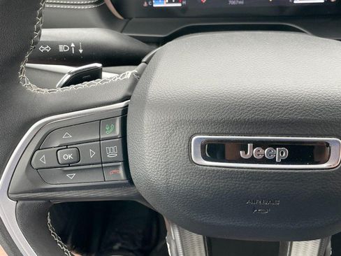 Used 2024 Jeep Grand Cherokee Altitude AWD/4WD image 26