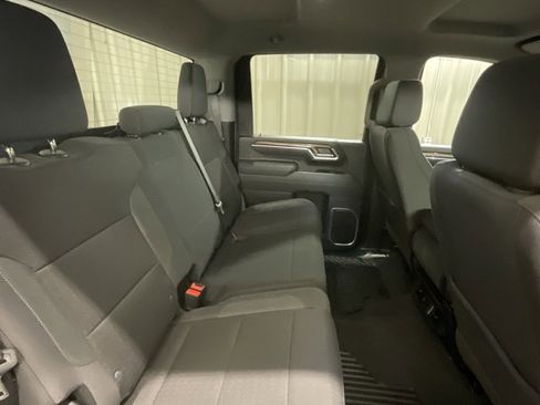 Used 2025 Chevrolet Silverado 2500 LT w/ Convenience Package image 12