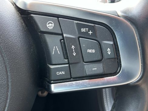 Used 2020 Jaguar F-PACE S AWD/4WD image 32