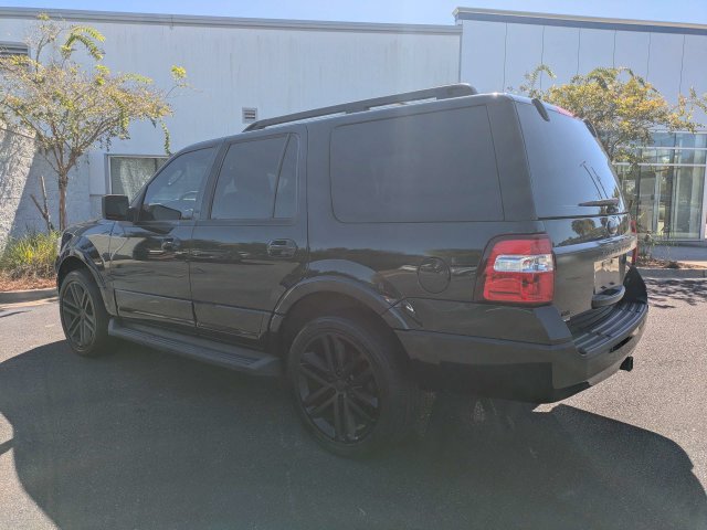 Used 2015 Ford Expedition XLT w/ Equipment Group 202A AWD/4WD image 5
