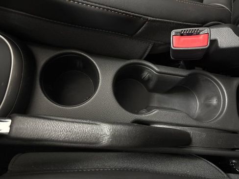 Used 2022 Chevrolet Trax LT w/ LT Convenience Package image 54