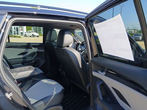 New 2026 Volkswagen Tiguan SE R-Line FWD image 22