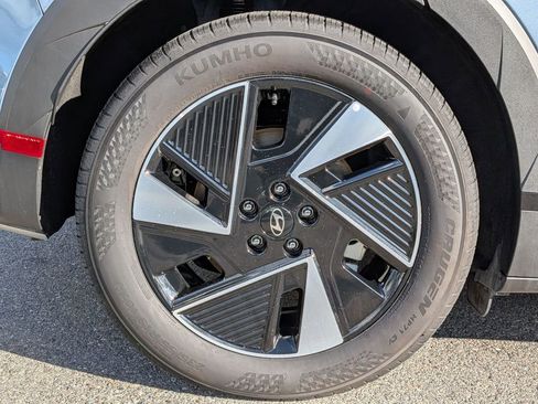 Used 2025 Hyundai Ioniq 5 SEL image 12