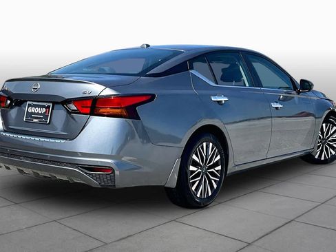 Used 2023 Nissan Altima 2.5 SV FWD image 13