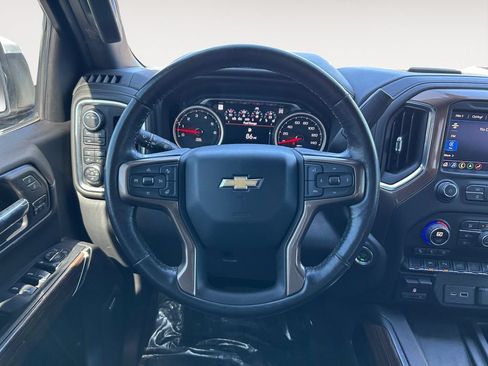 Used 2022 Chevrolet Silverado 1500 High Country w/ Technology Package AWD/4WD image 15
