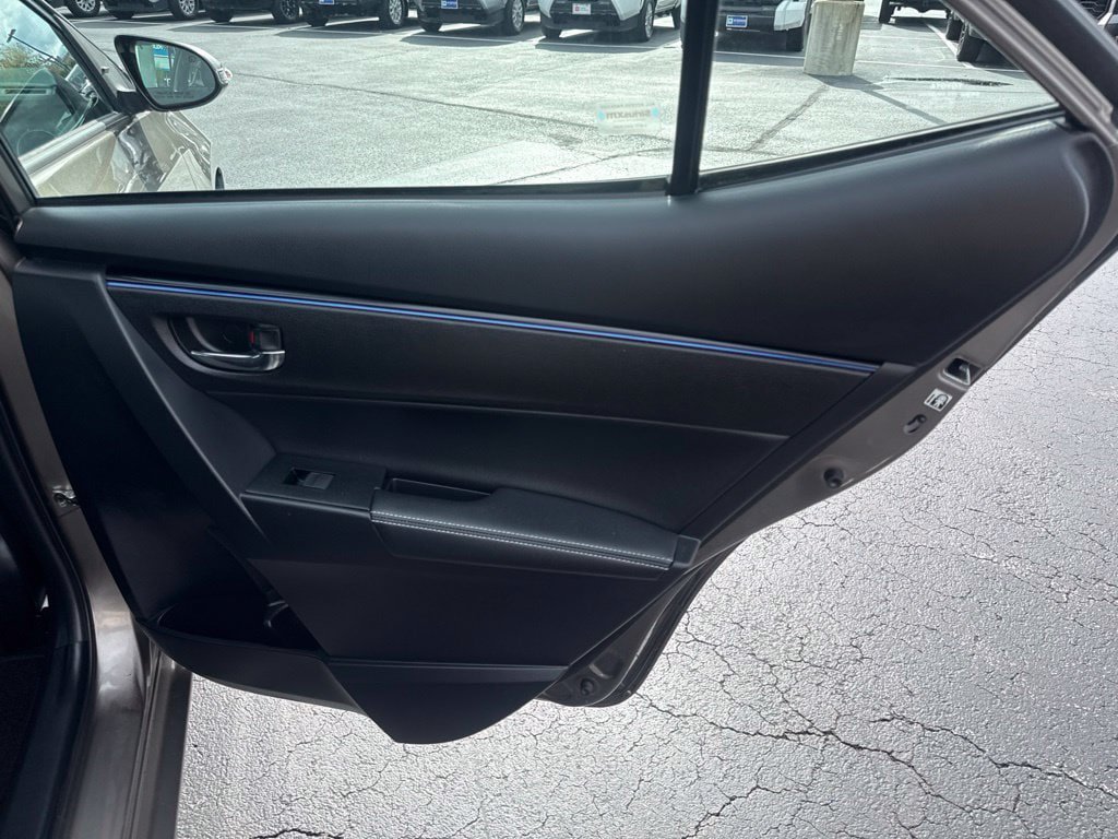 Certified 2017 Toyota Corolla SE w/ SE Premium Package FWD image 17
