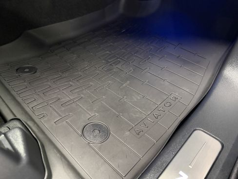 Used 2025 Lincoln Aviator Reserve w/ Equipment Group 201A image 21