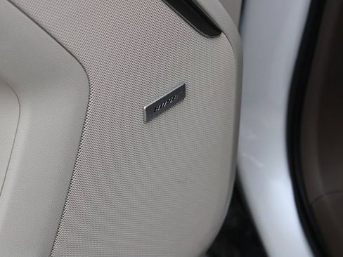 Used 2021 GMC Yukon Denali image 24