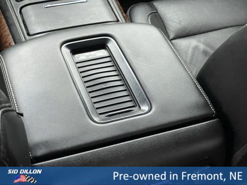 Used 2020 Chevrolet Suburban Premier image 14