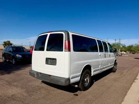 Used 2002 Chevrolet Express 3500 Extended Passenger w/ LS Preferred Equipment Group RWD image 5