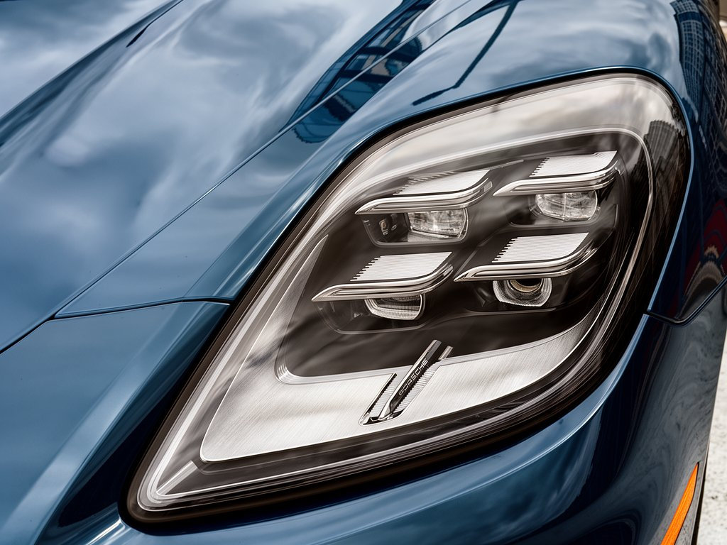 Certified 2026 Porsche Panamera 4 AWD/4WD image 12