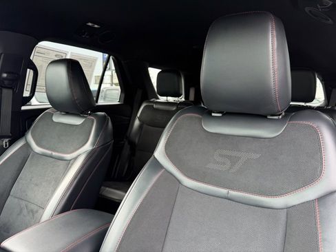 Used 2026 Ford Explorer ST image 17