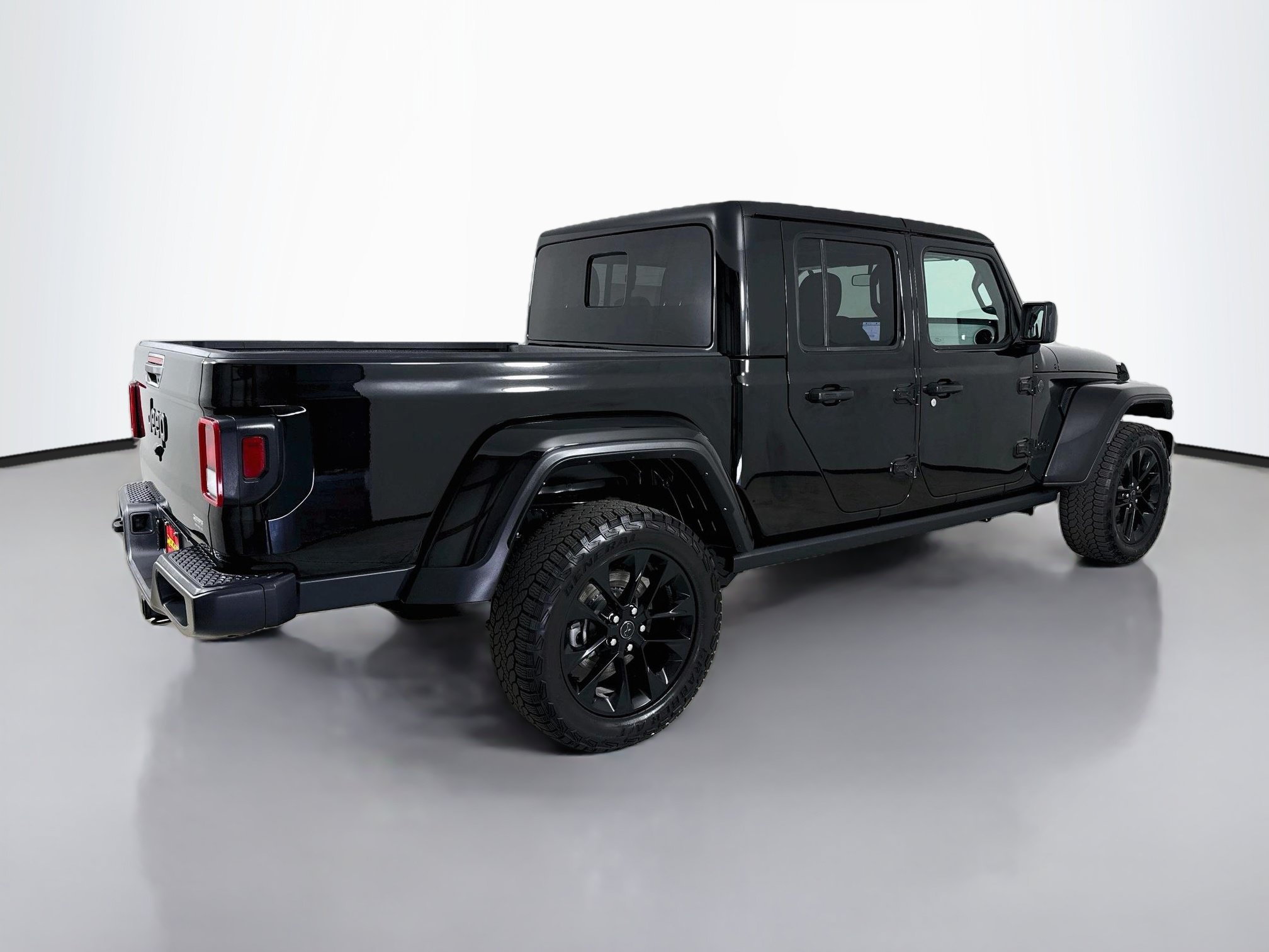 Used 2025 Jeep Gladiator Sport AWD/4WD image 8