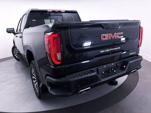 Used 2023 GMC Sierra 1500 AT4 w/ Technology Package AWD/4WD image 5