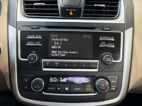 Used 2017 Nissan Altima 2.5 SV FWD image 15