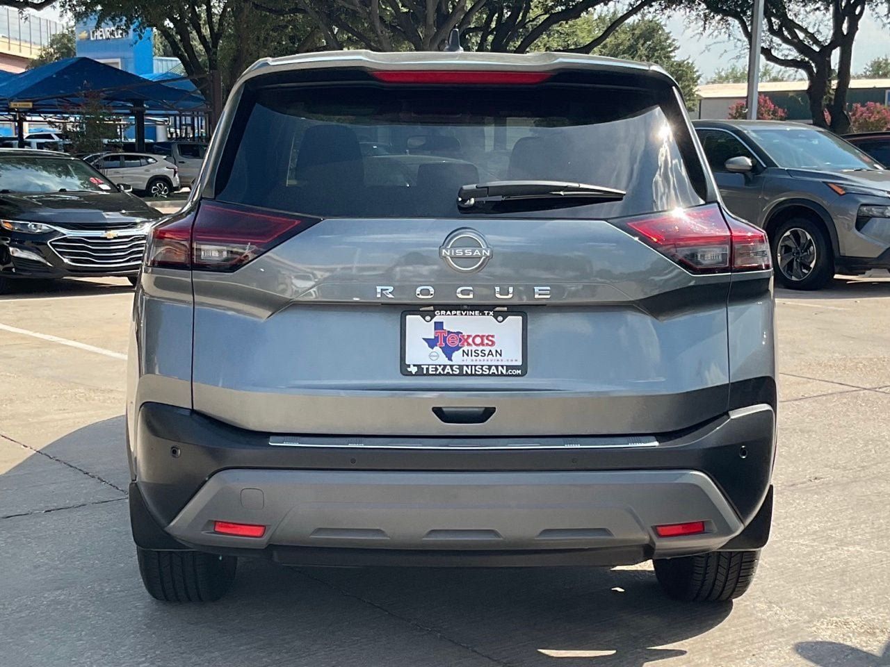 Used 2023 Nissan Rogue S FWD image 5