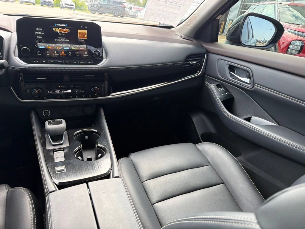 Used 2023 Nissan Rogue SL w/ SL Premium Package FWD image 19