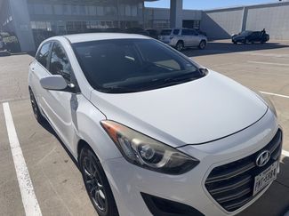 Used 2016 Hyundai Elantra GT video 1