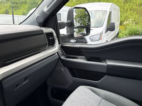 New 2026 Ford F350 XLT w/ XLT Premium Package AWD/4WD image 19
