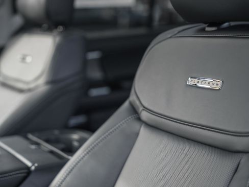 New 2025 Ford Expedition Platinum w/ Driver's Package image 50