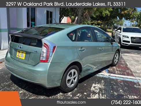 Used 2015 Toyota Prius Two FWD image 10