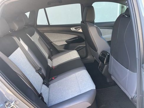 Certified 2025 Volkswagen ID.4 Pro image 33