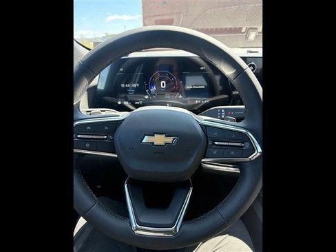 New 2026 Chevrolet Equinox LT w/ Convenience Package II image 9