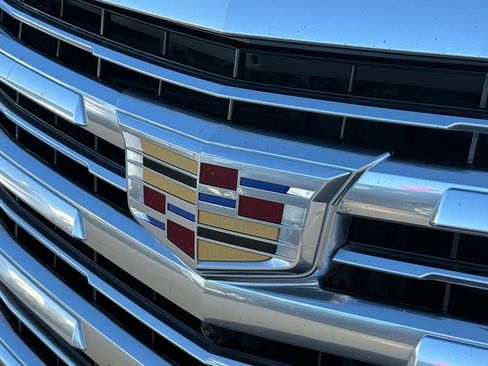 Used 2019 Cadillac Escalade ESV Platinum image 35