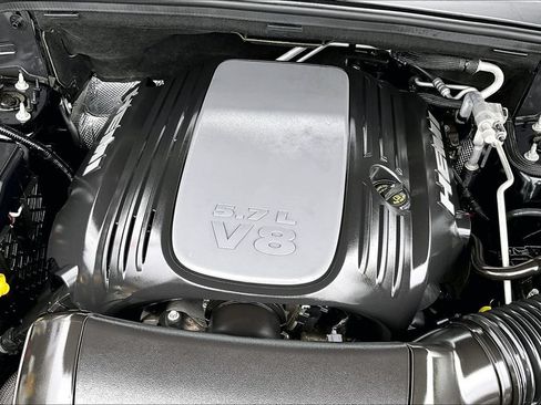 Used 2017 Dodge Durango R/T w/ Blacktop Package RWD image 32