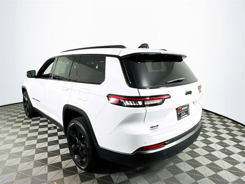 Used 2025 Jeep Grand Cherokee L Altitude image 5