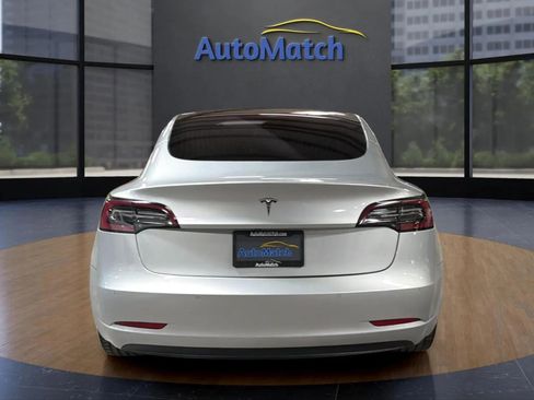 Used 2018 Tesla Model 3 Long Range image 9