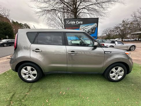 Used 2019 Kia Soul image 8