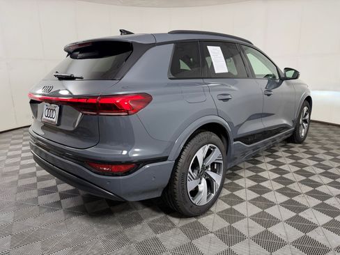 Used 2025 Audi Q6 e-tron Prestige AWD/4WD image 9