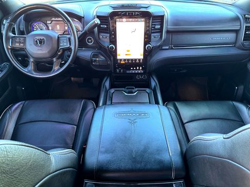 Used 2022 RAM 2500 Limited w/ Towing Technology Group image 18