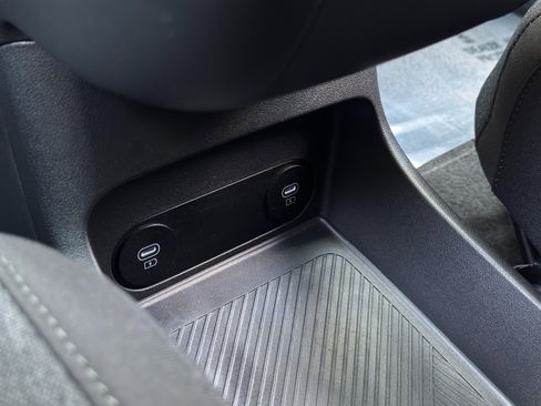 Used 2025 Hyundai Ioniq 5 SE image 29