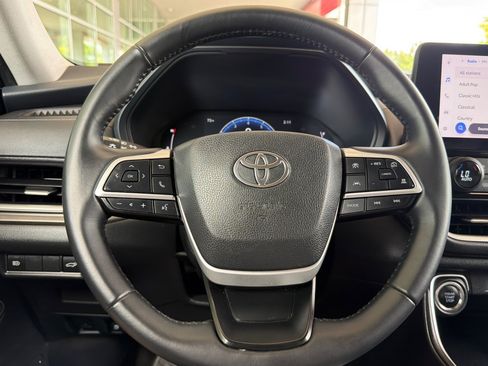 Certified 2025 Toyota Grand Highlander AWD image 23
