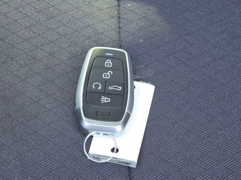 Used 2023 GMC Sierra 2500 SLE w/ SLE Value Package; image 29