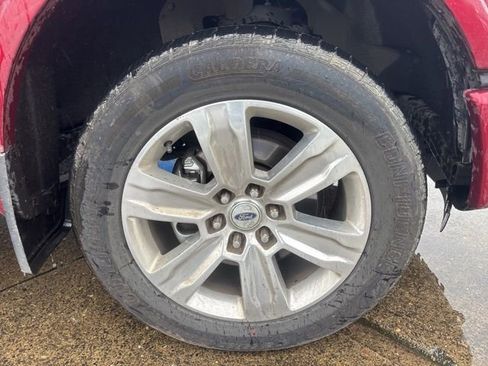 Used 2015 Ford F150 Platinum w/ Equipment Group 701A Luxury image 14