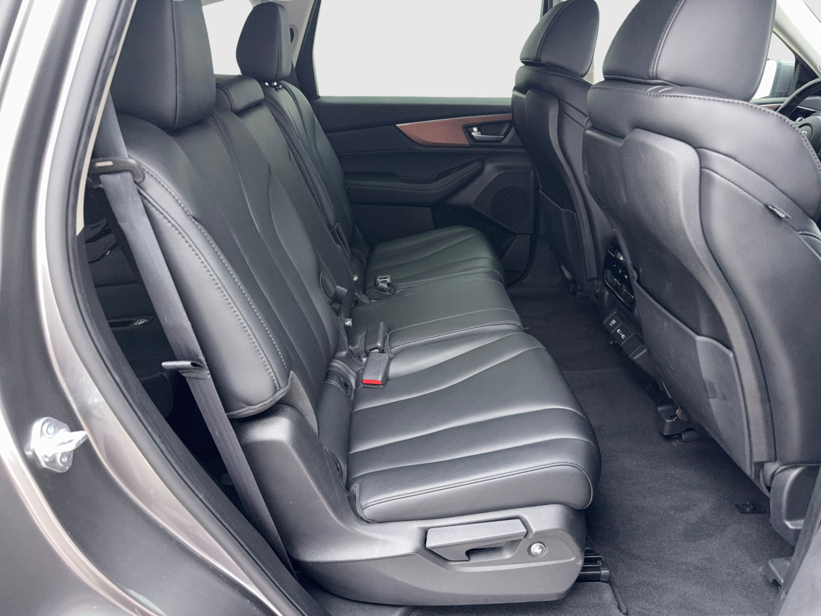 Used 2022 Acura MDX FWD image 39