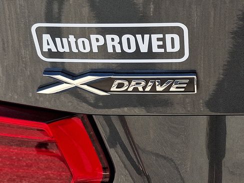 Used 2018 BMW 330i xDrive Sedan AWD/4WD image 31