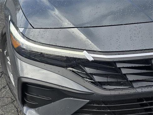 New 2026 Hyundai Elantra SE image 10