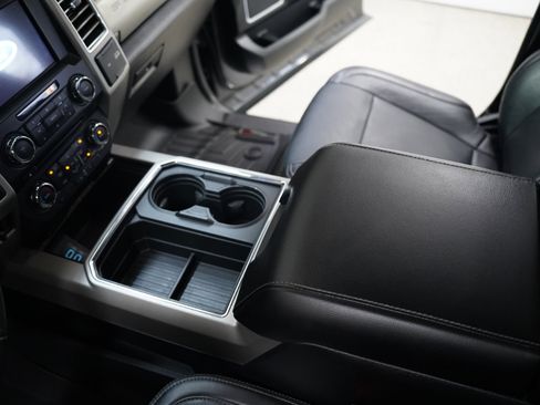 Used 2017 Ford F350 Lariat w/ Chrome Package image 21