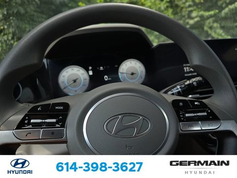 Used 2024 Hyundai Elantra SEL FWD image 22