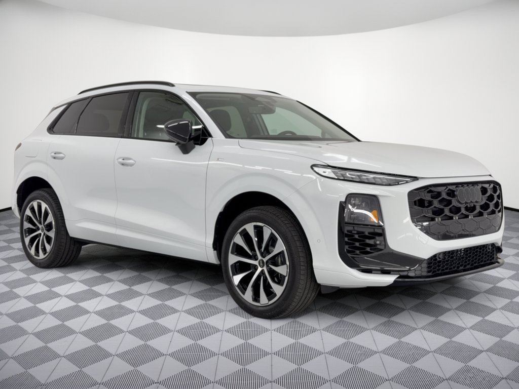 Used 2026 Audi Q3 quattro 2.0T w/ Driver Assistance Package AWD/4WD image 7