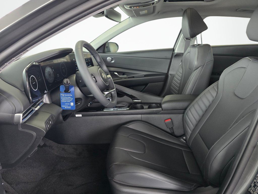 New 2026 Hyundai Elantra Limited FWD image 16