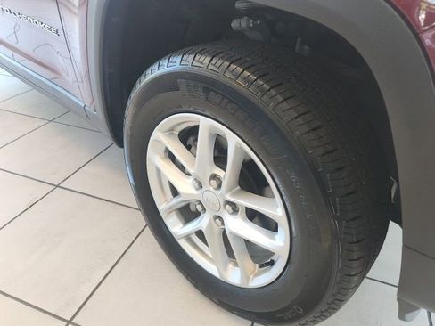 Certified 2024 Jeep Grand Cherokee Laredo X RWD image 52
